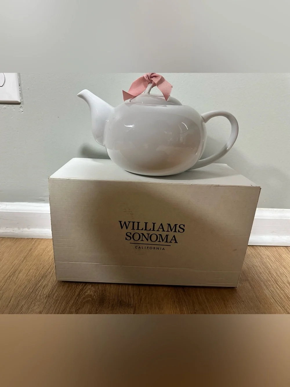 Williams Sonoma White Ceramic Teapot with Pink Bow Accent